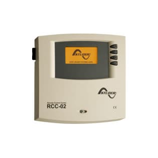 Commande à distance Studer RCC-02 : boîtier beige à écran gris et quatre touches, sérigraphié « Remote Control Centre RCC-02 ».